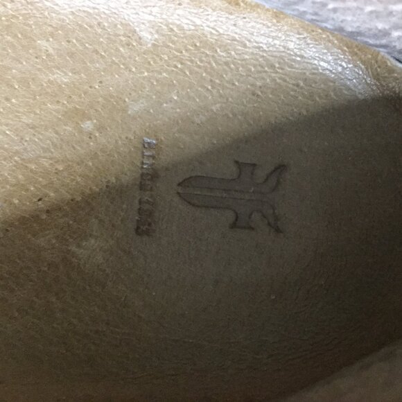 Leather Frye flat shoes in used condition size 7.5 tan in color soft leather - Picture 2 of 10